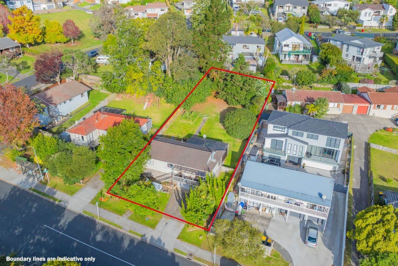 57 Oaktree Avenue, Browns Bay, Auckland - Carousel 1