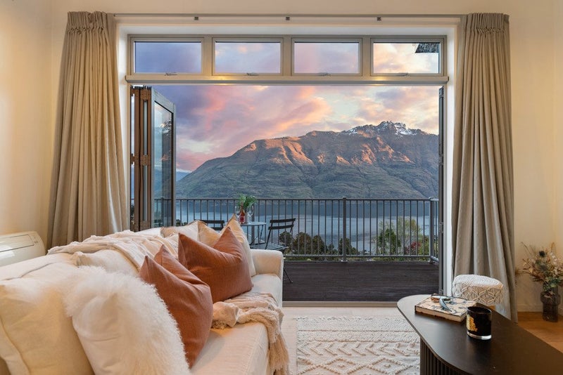 47 Dart Place, Fernhill, Queenstown - Carousel 1