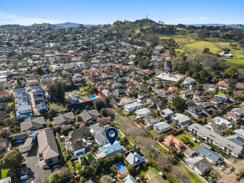 8 Epworth Avenue, Royal Oak, Auckland - Carousel 31