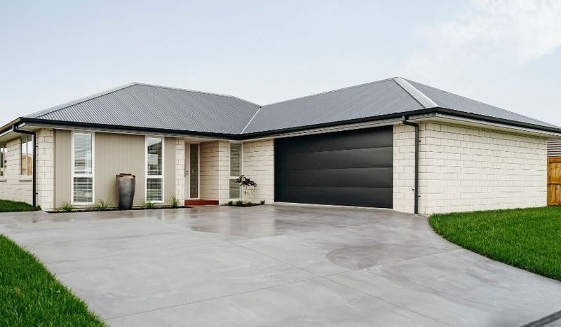 10 Karearea Drive, Coastlands, Whakatane - Carousel 1