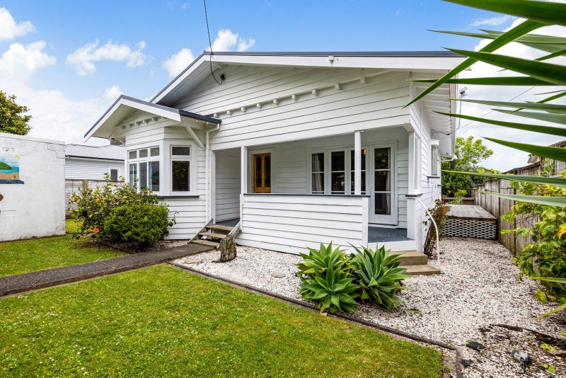 41 Kings Road, Mount Roskill, Auckland - Carousel 1