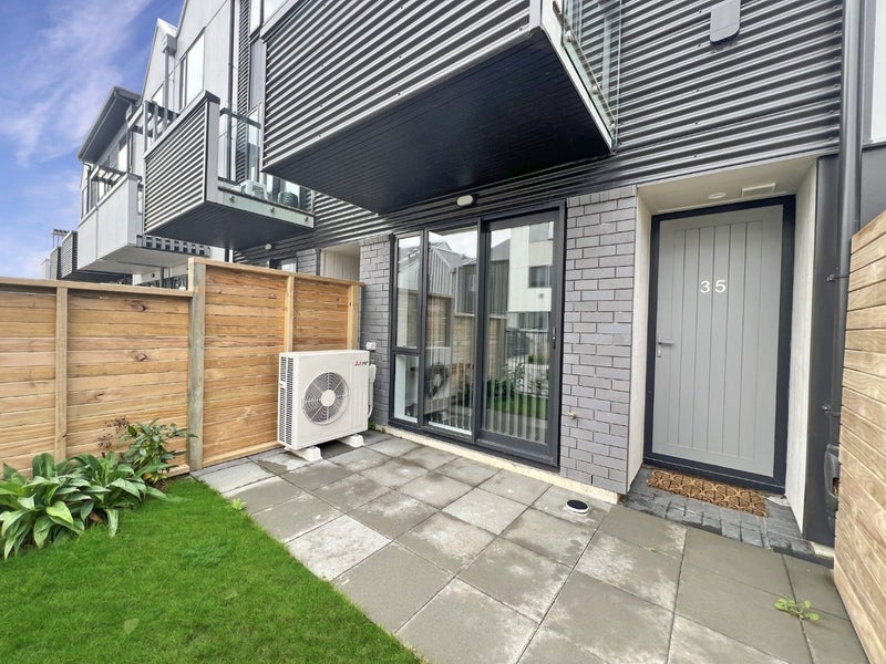 35 Ara Paiwhenua, Tawa, Wellington - Carousel 2