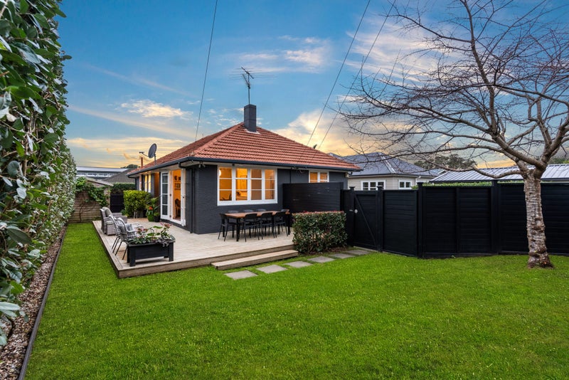 5 Houpara Street, One Tree Hill, Auckland - Carousel 1