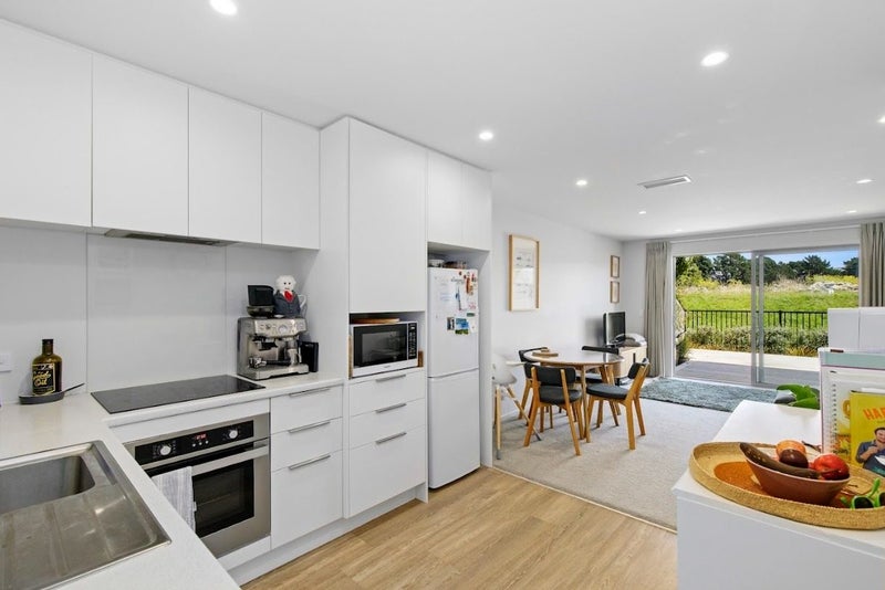 12 Harena Way, Moera, Lower Hutt - Carousel 1