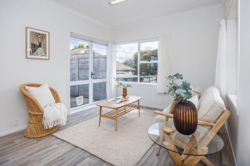 22 Forest Lake Road, Forest Lake, Hamilton - Carousel 2