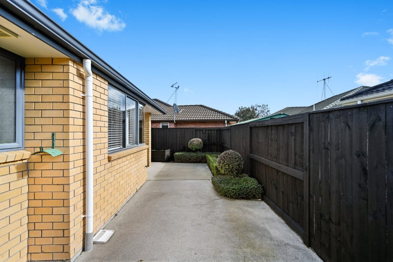 3 Parkside Drive, Huntington, Hamilton - Carousel 19