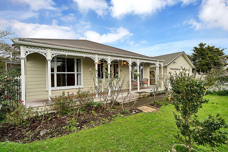 16 Rheingold Place, Huapai, Kumeu - Carousel 1