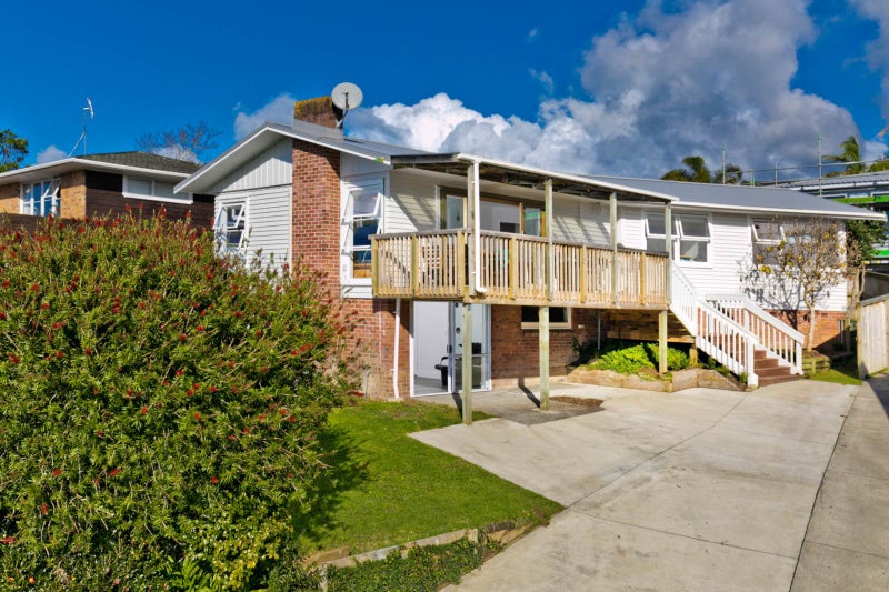 1 Weatherly Road, Torbay, Auckland - Carousel 2