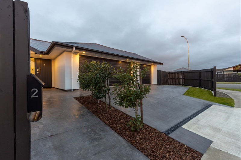 2 Corsica Court, Fitzherbert, Palmerston North - Carousel 2