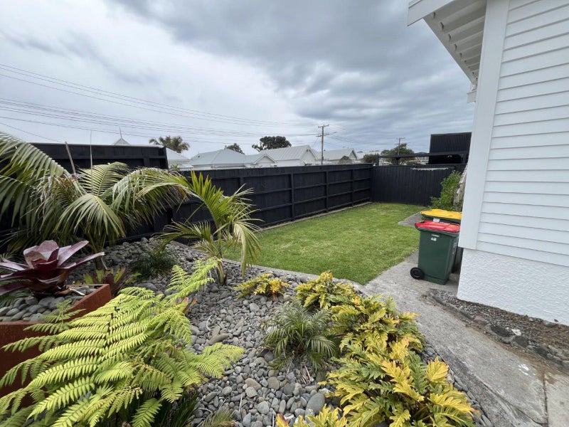 21 Belt Road, Moturoa, New Plymouth - Carousel 17