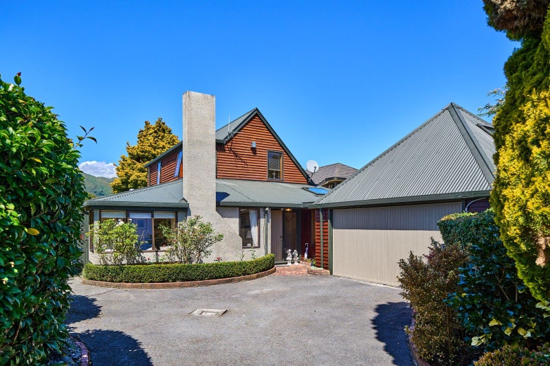 2/70 Hautana Street, Woburn, Lower Hutt - Carousel 1