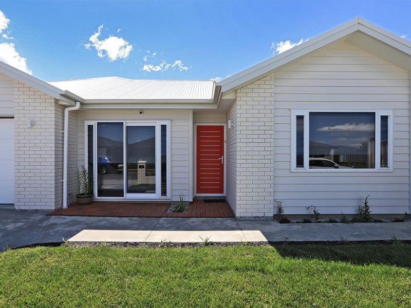 6 Hikawera Drive, Frimley, Hastings - Carousel 1