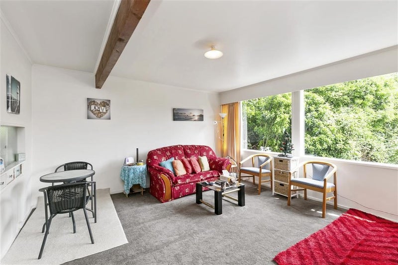19 Collier Avenue, Karori, Wellington - Carousel 2