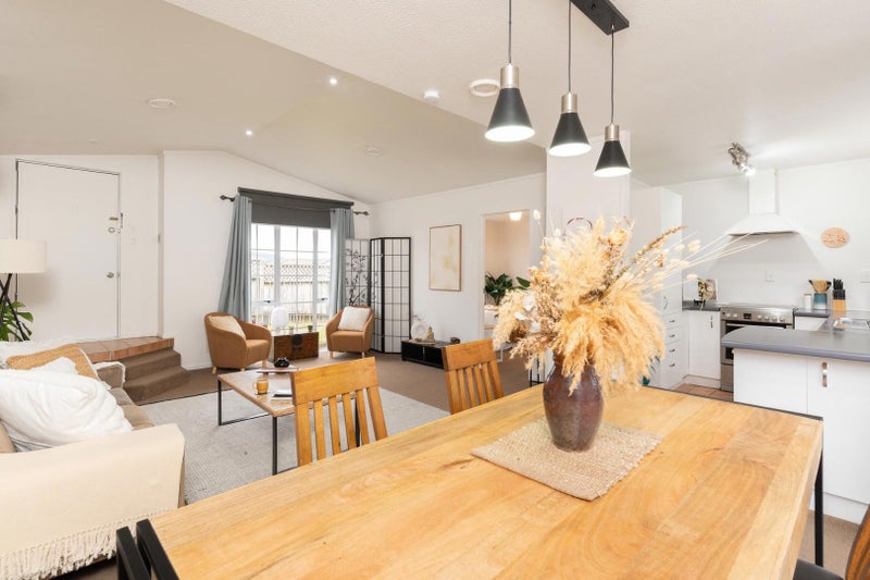 20 Kentwood Drive, Woodridge, Wellington - Carousel 2