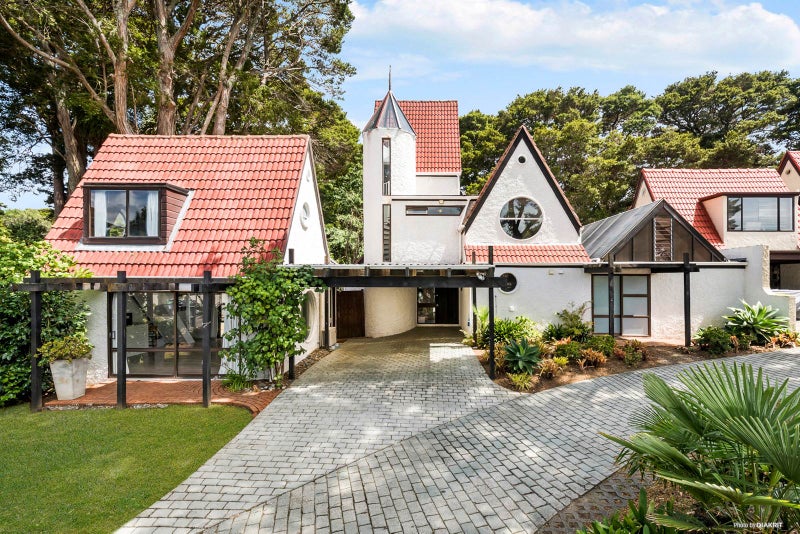 2/7 Cobblestone Lane, Hillcrest, Auckland - Carousel 1