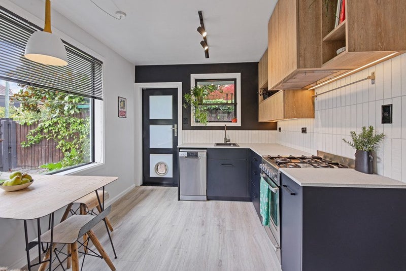 1/57 Bristol Street, St Albans, Christchurch - Carousel 2