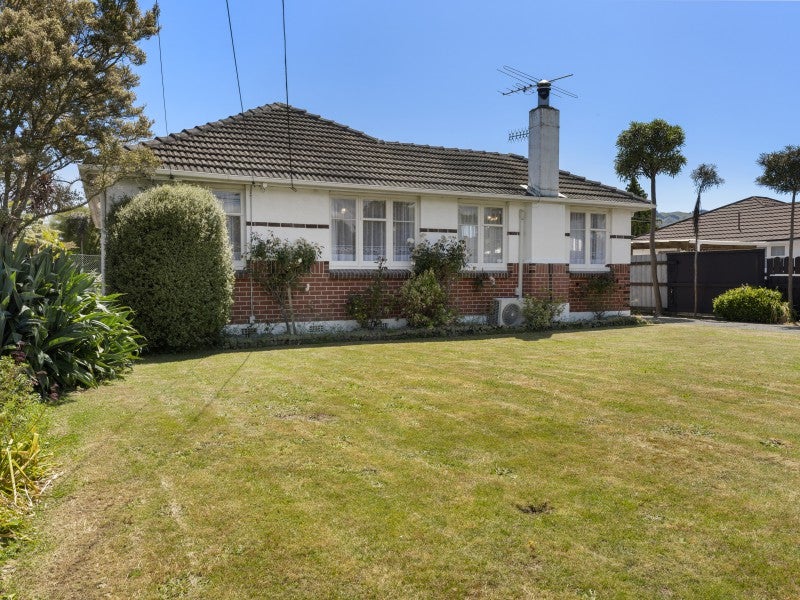 7 Keys Street, Elderslea, Upper Hutt - Carousel 2