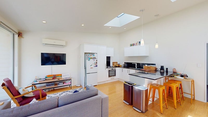 1C Hungerford RD, LYALL BAY, WELLINGTON - Carousel 2