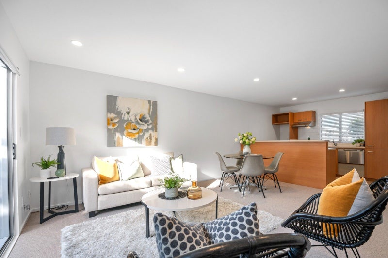 14/218 Captain Springs Road, Te Papapa, Auckland - Carousel 1