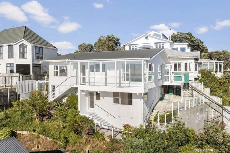 5 Saint Michaels Crescent, Kelburn, Wellington - Carousel 2