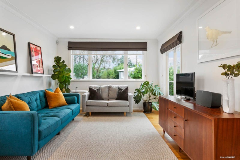 7 Brabham Place, Avondale, Auckland - Carousel 2