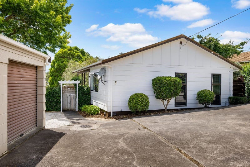 3/141 Verbena Road, Birkdale, Auckland - Carousel 1