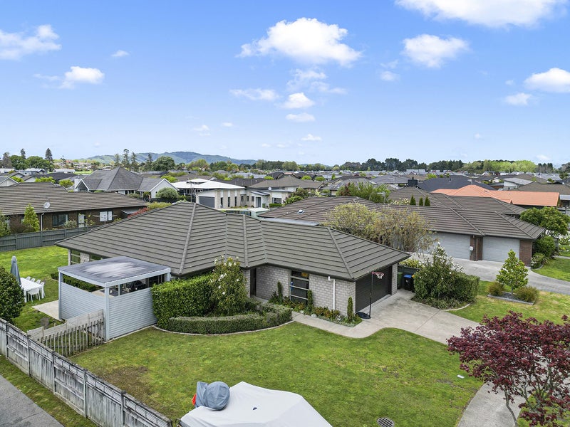 8 Peppercorn Place, Leamington, Cambridge - Carousel 1