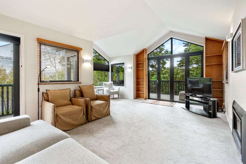 132A Cannington Road, Maori Hill, Dunedin - Carousel 2