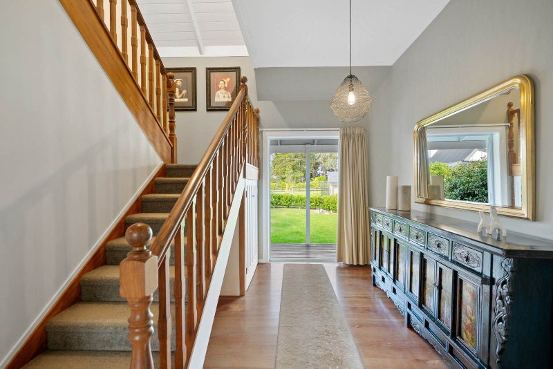 24 Ngarahana Avenue, Paremoremo, Auckland - Carousel 2