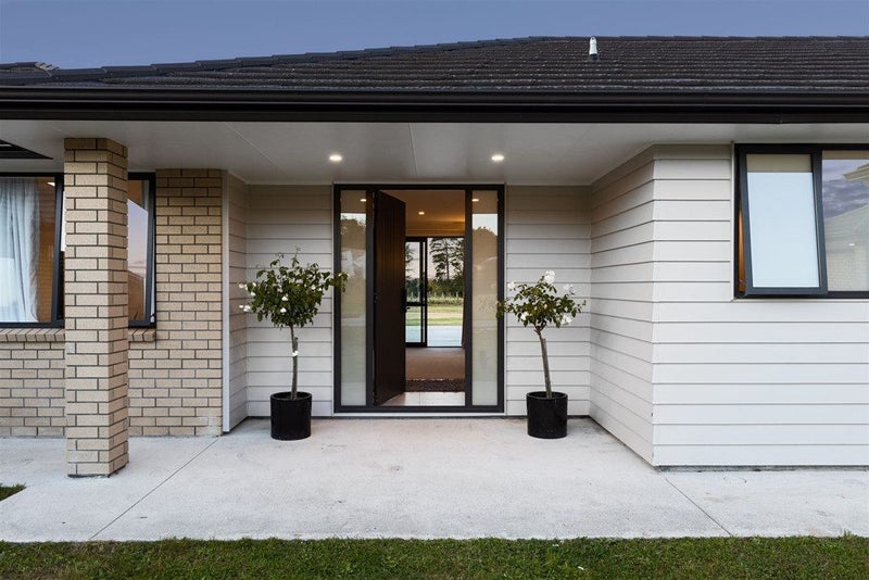 1 Three Oaks Drive, Albany - Carousel 1