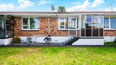 3/35 Kings Road, Panmure, Auckland - Carousel 1