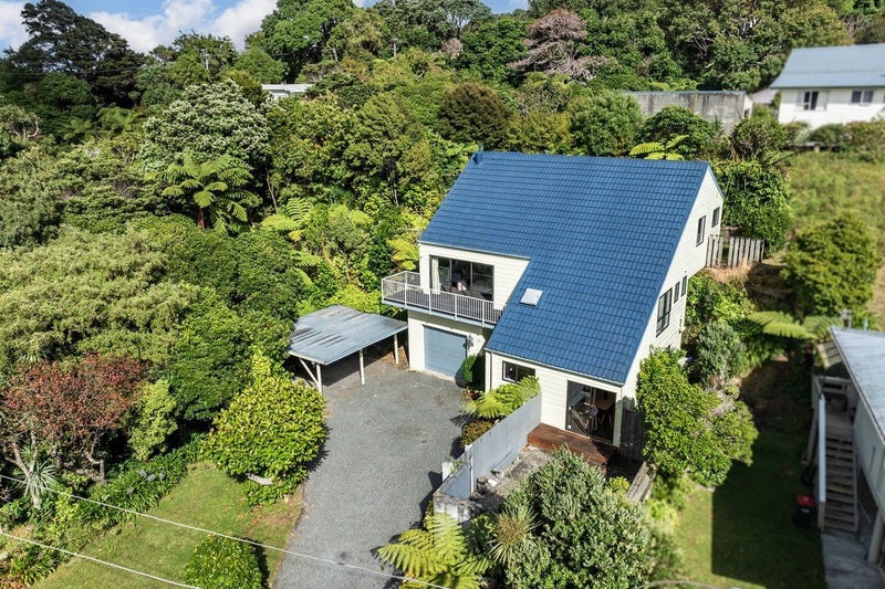 11 Park Road, Belmont, Lower Hutt - Carousel 1