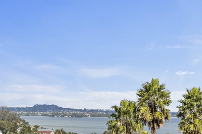 1/12 Anchor Place, Beach Haven, Auckland - Carousel 1