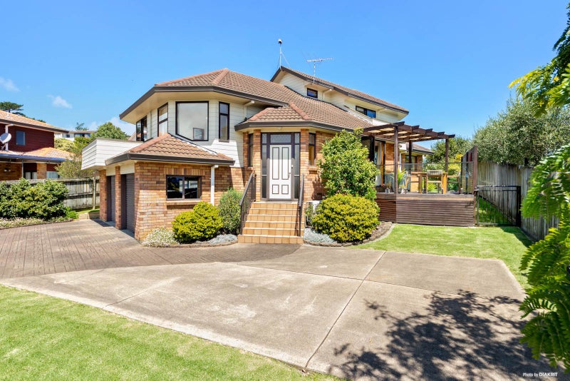 141 Halsey Drive, Lynfield, Auckland - Carousel 1