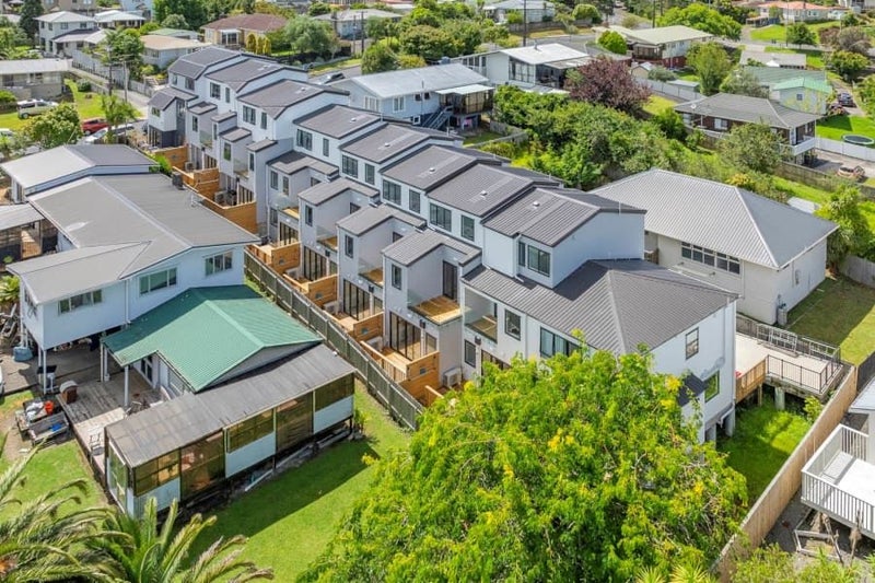 5/8 Sheehan Road, Te Atatu South, Auckland - Carousel 13