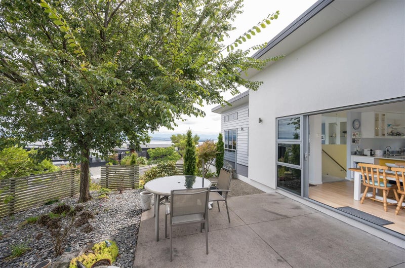 12 Heemskerck Place, Britannia Heights, Nelson - Carousel 1