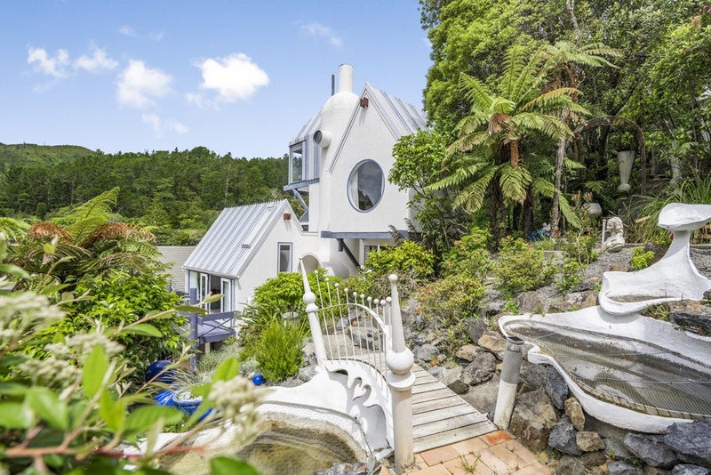 454 Stokes Valley Road, Stokes Valley, Lower Hutt - Carousel 2