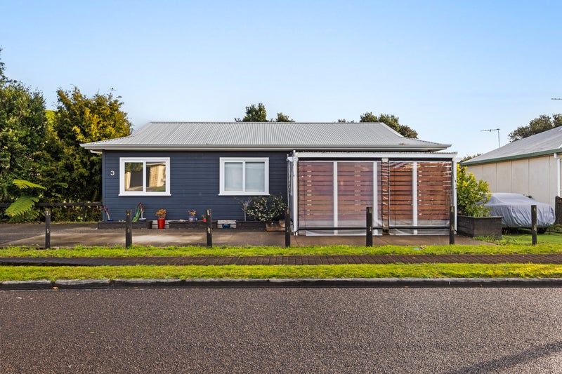 3 Squire Place, Blagdon, New Plymouth - Carousel 1