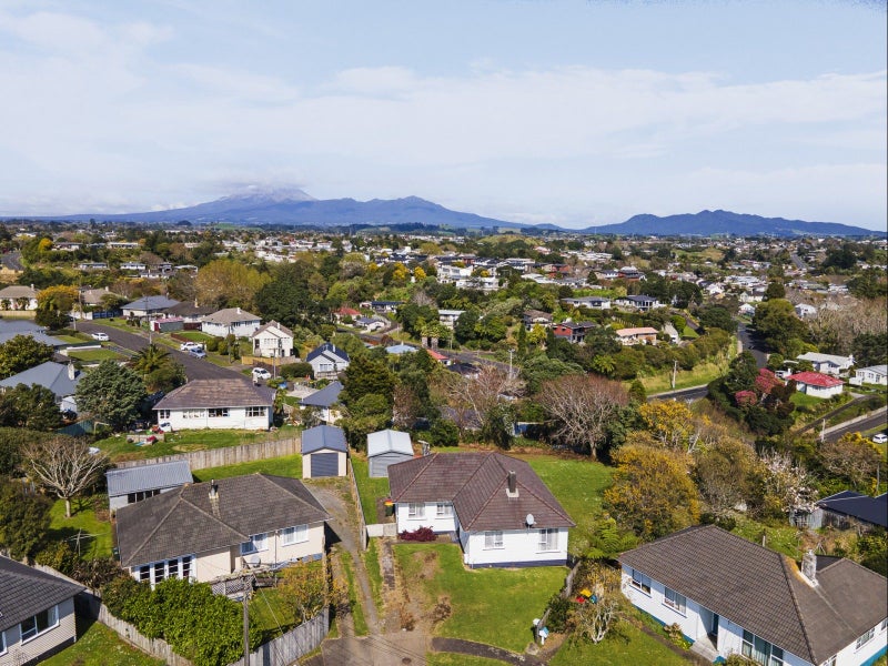 24 Ridd Street, Lynmouth, New Plymouth - Carousel 23