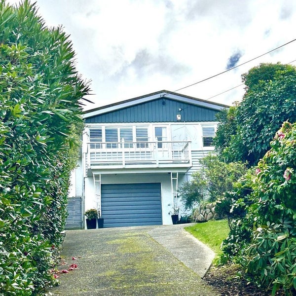 29 Seatoun Heights Road, Miramar, Wellington - Carousel 17