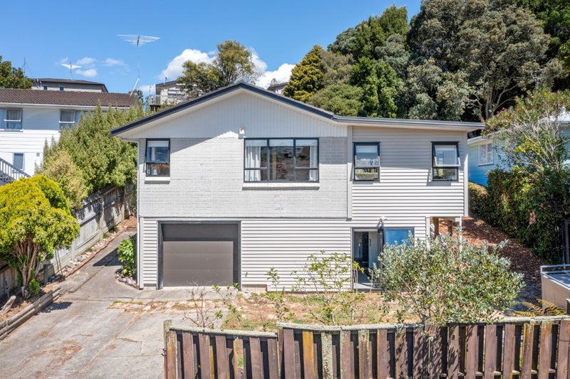 18 Sequoia Place, Sunnynook, Auckland - Carousel 1