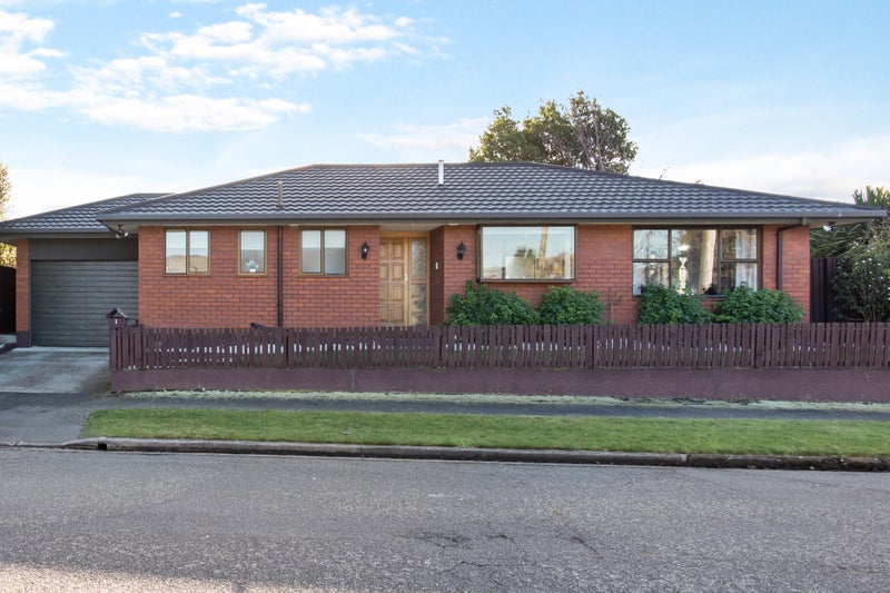 1 Deloraine Street, Somerfield, Christchurch - Carousel 1