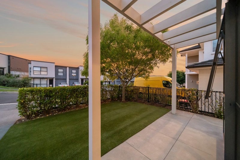 38 Matairangi Avenue, Totara Heights, Auckland - Carousel 2