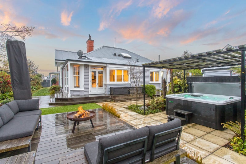 6 Hawkesbury Avenue, St Albans, Christchurch - Carousel 2