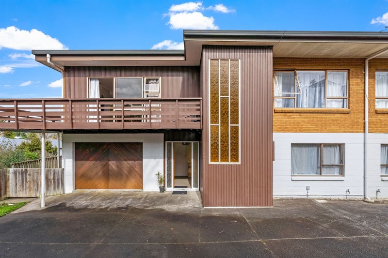 2/0 Carlisle Road, Browns Bay, Auckland - Carousel 1