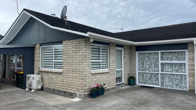 24B Surrey Street, Hawera, Hawera - Carousel 1