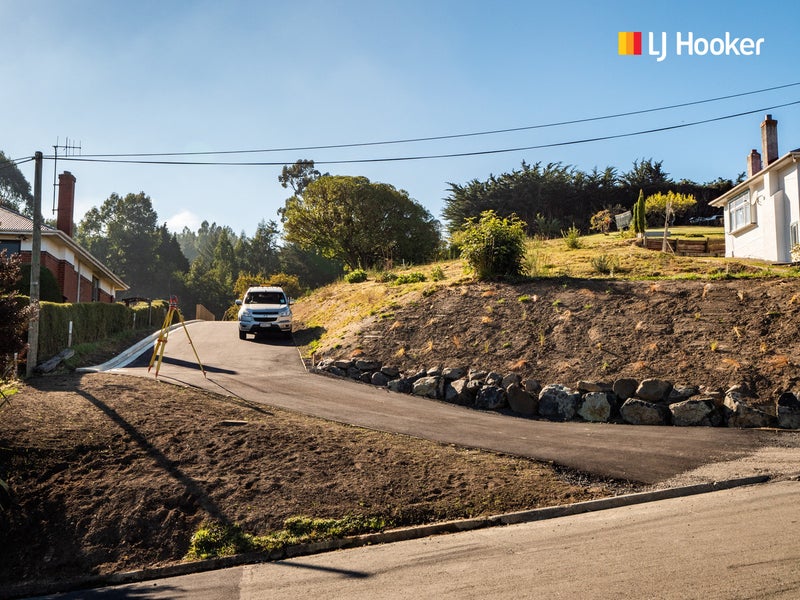 51 Alexander Street, Abbotsford, Dunedin - Carousel 1