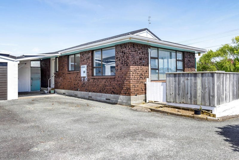 1/7 Mahoe Street, Strandon, New Plymouth - Carousel 1