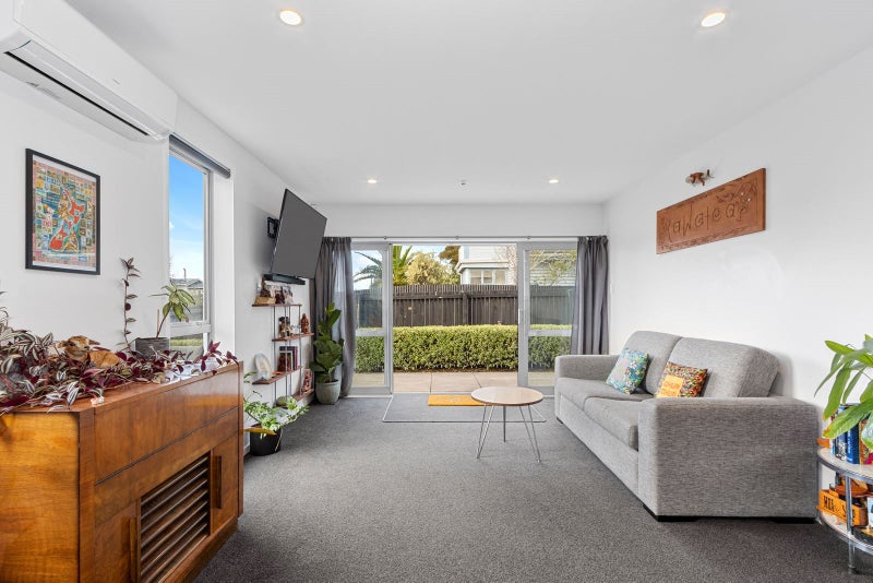 1/41 Bowhill Road, New Brighton, Christchurch - Carousel 2