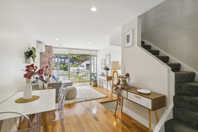 4/168 Tinakori Road, Thorndon, Wellington - Carousel 1